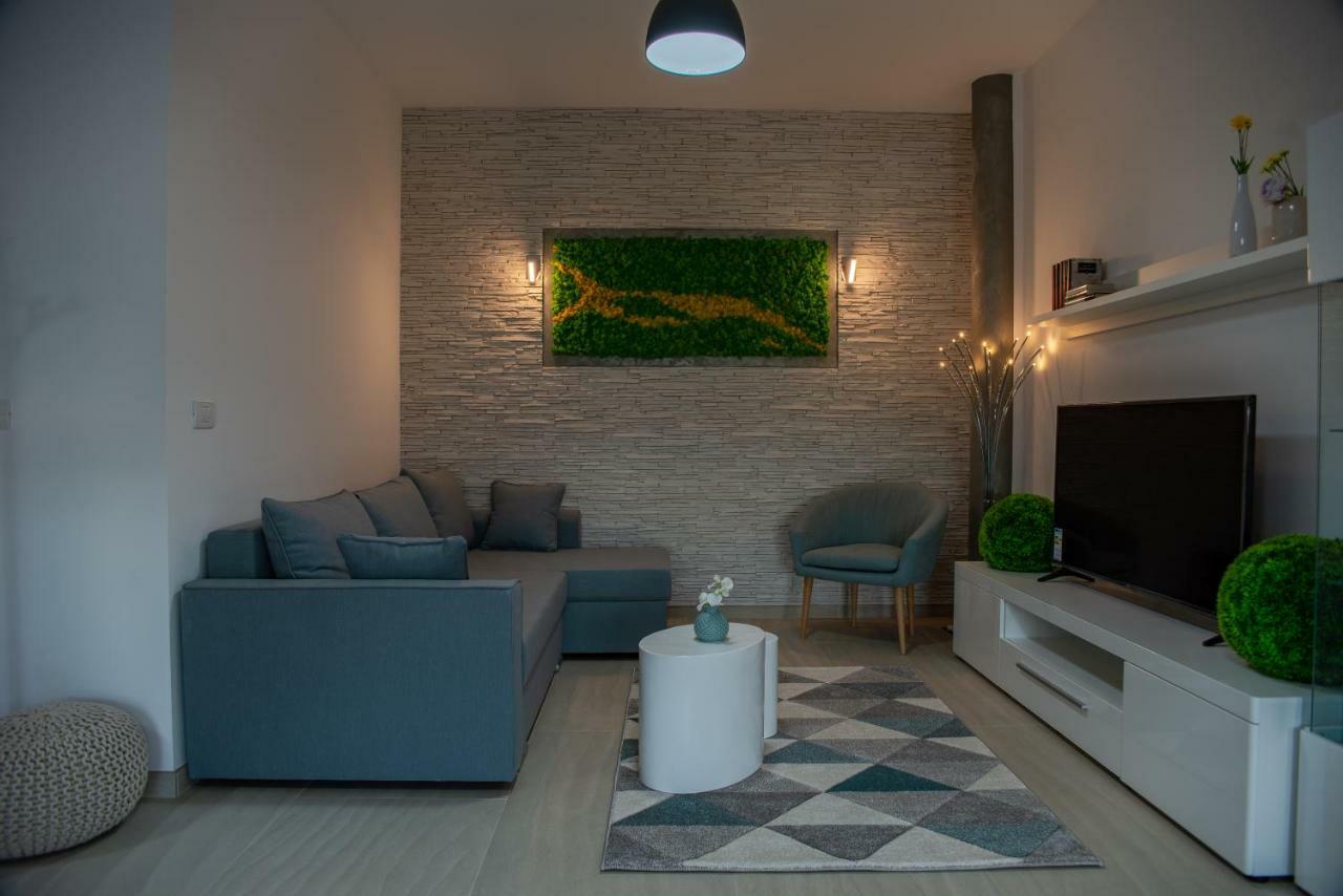 Apartments Steel Residence- Tesla Drive Experience Timisoara Esterno foto